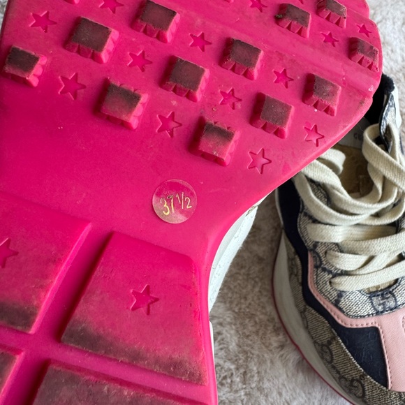 Gucci Women's Sneakers - Pink, Cream, and Blue - Picture 4 of 5